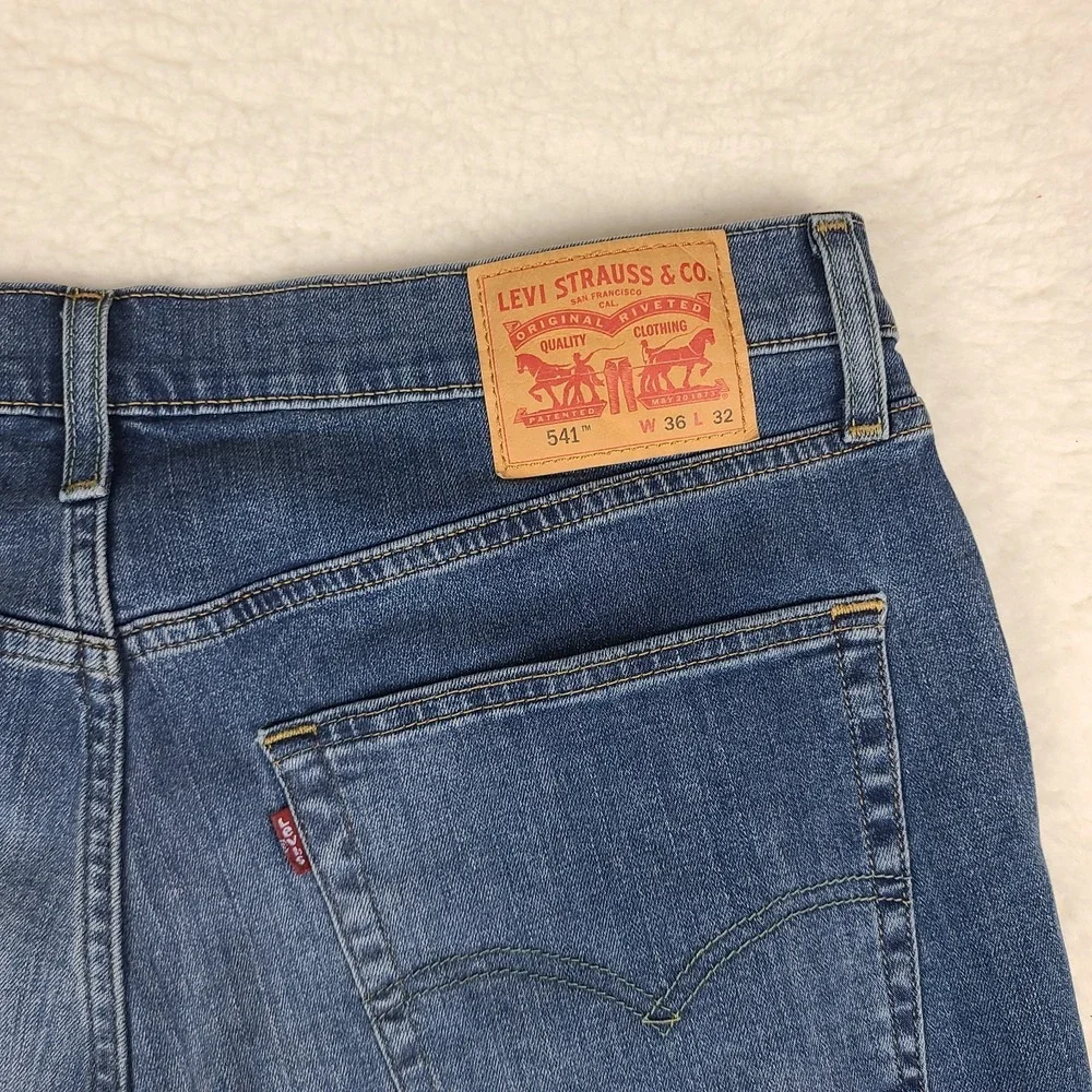 Levi's 541 Jeans Mens‎ 36x32 Blue Athletic Taper Fit ALL SEASON TECH Waterless